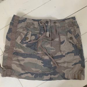 Camo mini skirt